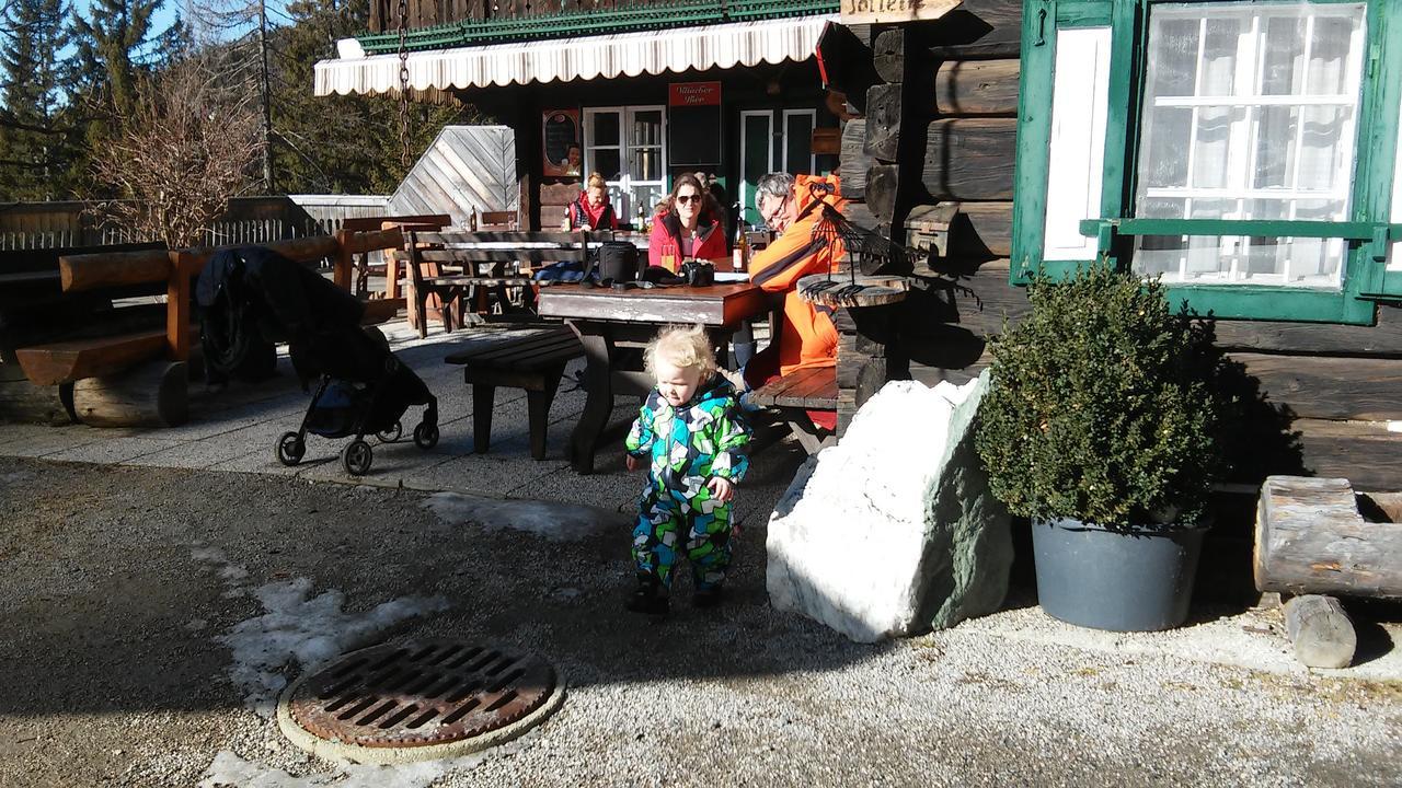 Ferienwohnung Im Haus Edelweiss Treffen Exteriér fotografie